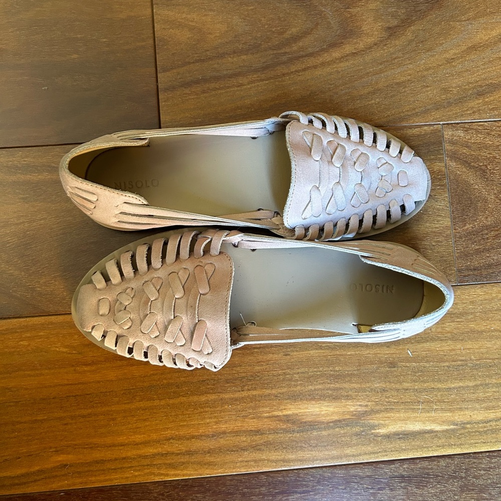 Nisolo Huarache Sandal in Desert Rose. Brand New. Size 8